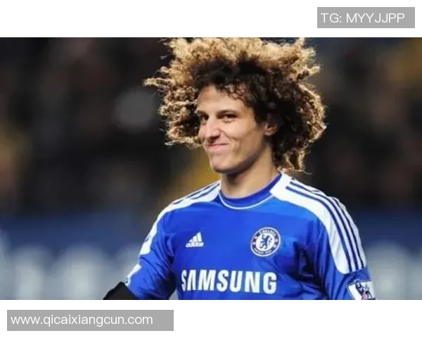 头发如爆炸般蓬松的足球明星们展现独特魅力与风格